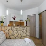 Apartmán In Near Beaches & Heated Pool
