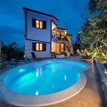 In Near Beaches & Heated Pool