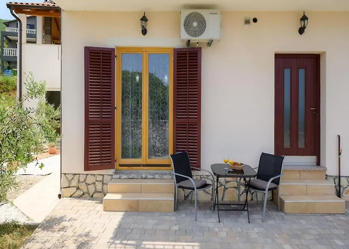 In Near Beaches & Heated Pool Διαμέρισμα