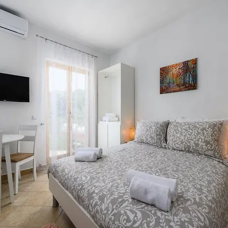 Lejlighed In Near Beaches & Heated Pool *