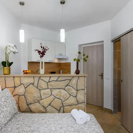 Lejlighed In Near Beaches & Heated Pool