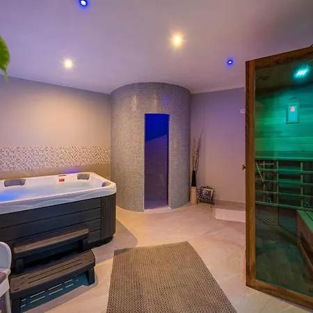 In Near Beaches & Heated Pool *