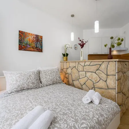 In Near Beaches & Heated Pool